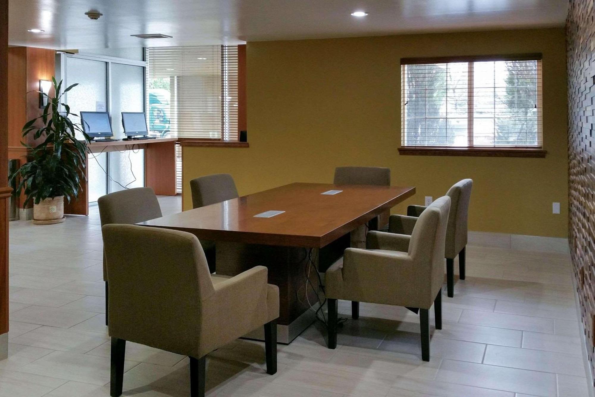 Country Inn & Suites By Radisson, Delta Park North Portland Buitenkant foto