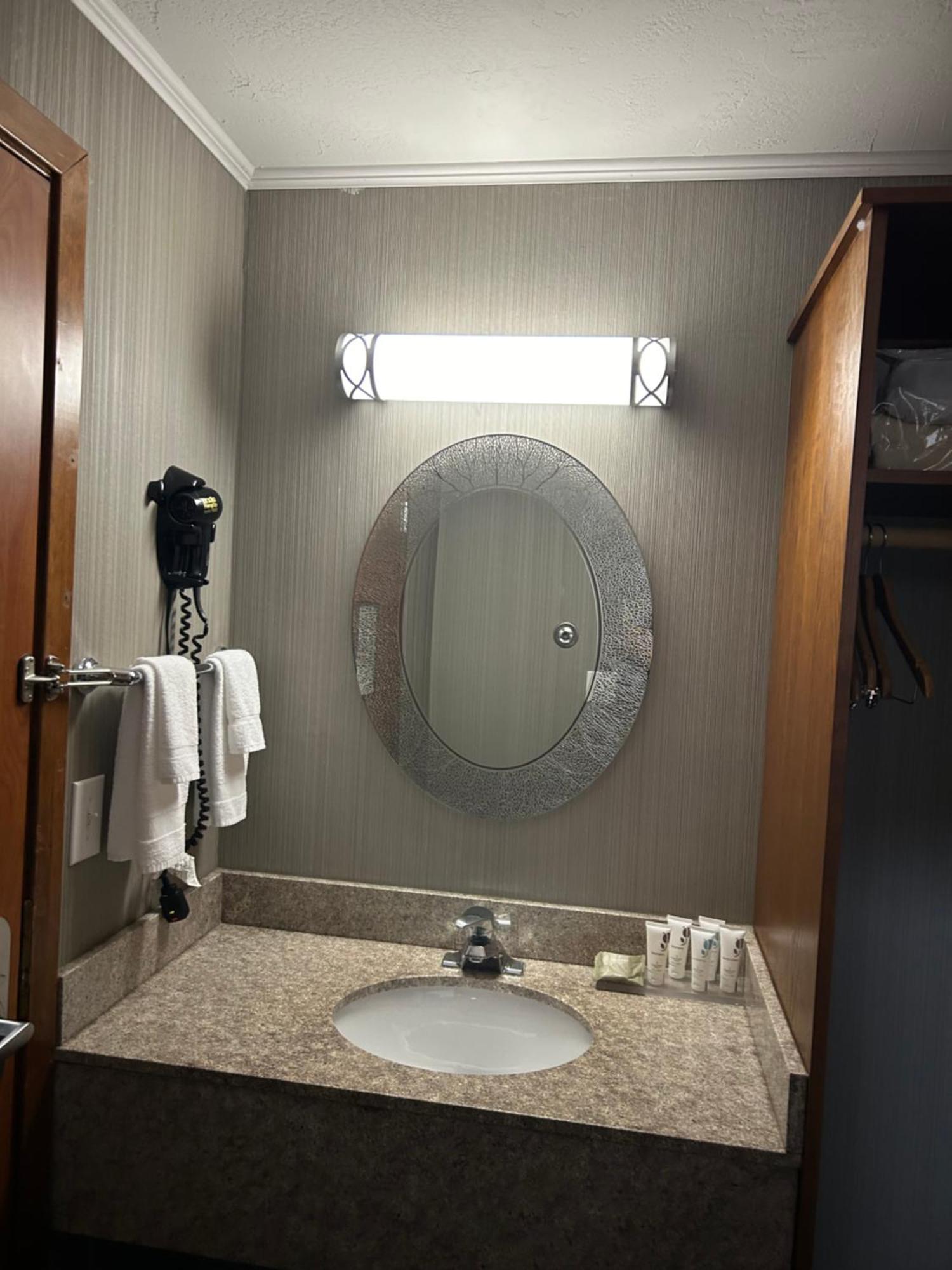 Country Inn & Suites By Radisson, Delta Park North Portland Buitenkant foto