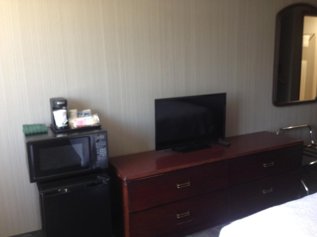 Country Inn & Suites By Radisson, Delta Park North Portland Buitenkant foto